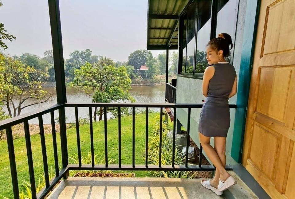 Morocco Blue Cafe By Chilong River Farm Resort Muang Kosum Buitenkant foto